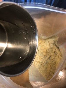 水を入れる